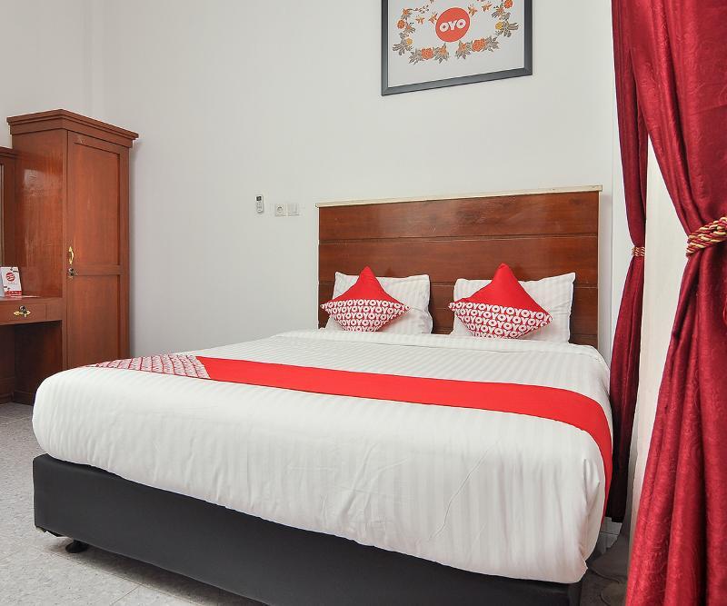 Reddoorz Syariah At Penginapan Eby Padang Exterior photo