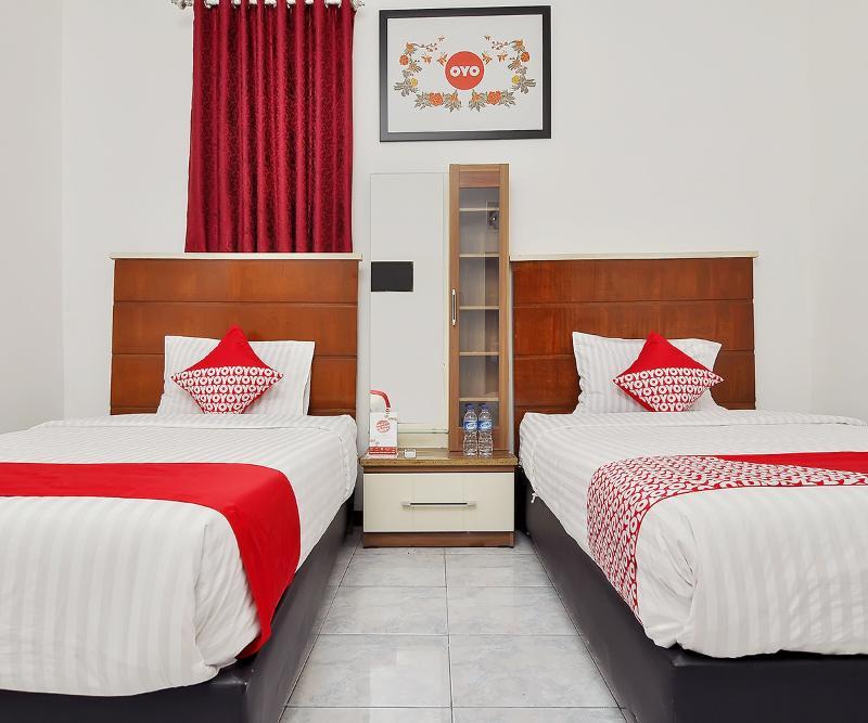 Reddoorz Syariah At Penginapan Eby Padang Exterior photo